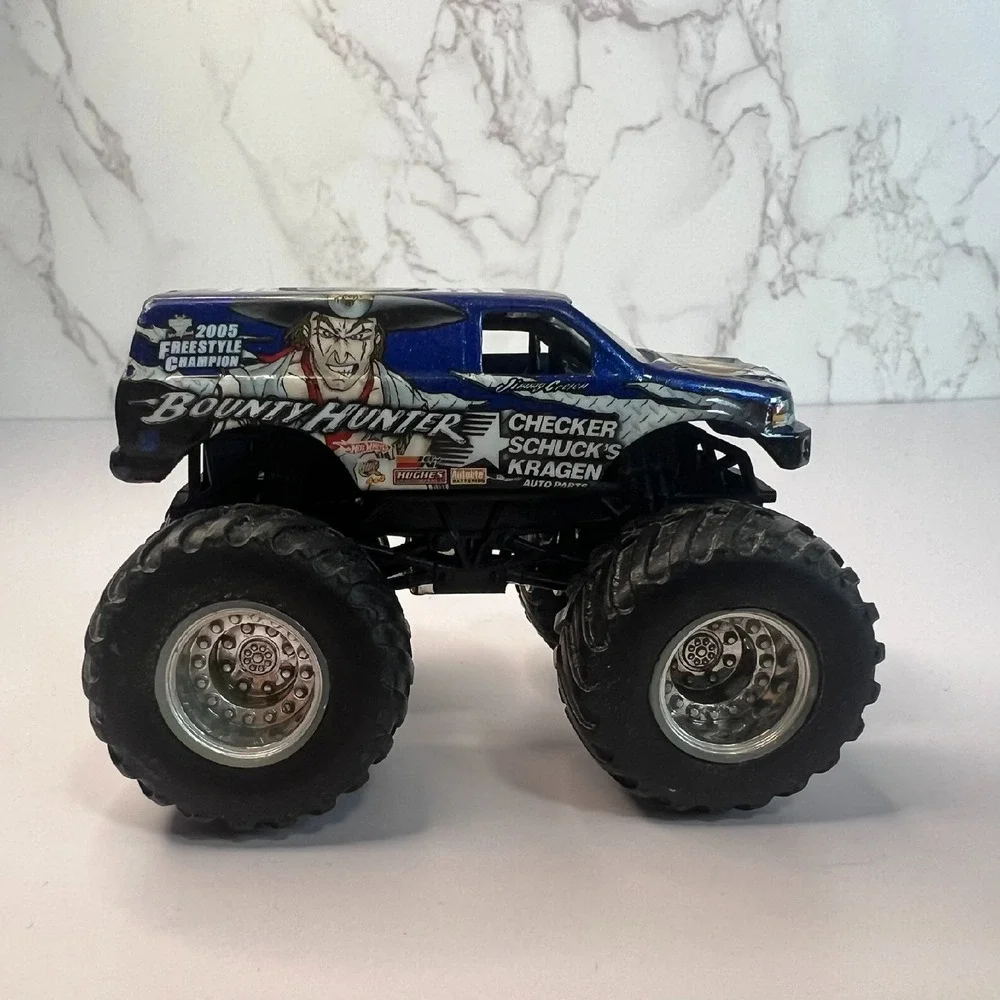 Hot Wheels‎ Monster Jam Bounty Hunter Freestyle Champion 2005, 1/64, Silver Rims